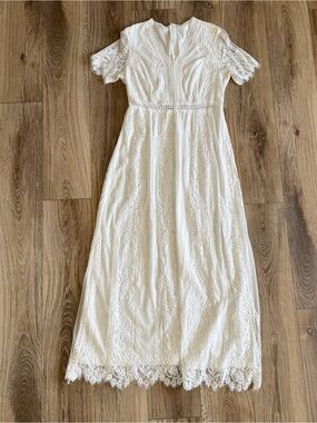 NEW Boutique white lace maxi dress lined short sleeves zippered back Large